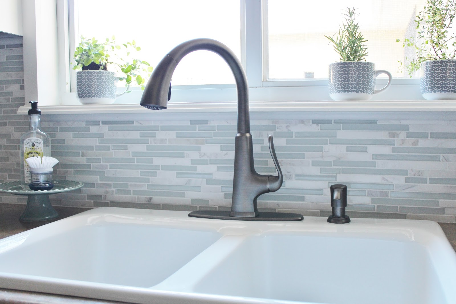 Modern kitchen faucet and countertop installation